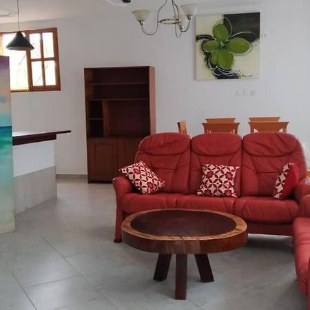 Residence Romiace Kribi Exterior foto