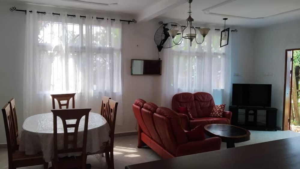 Residence Romiace Kribi Exterior foto